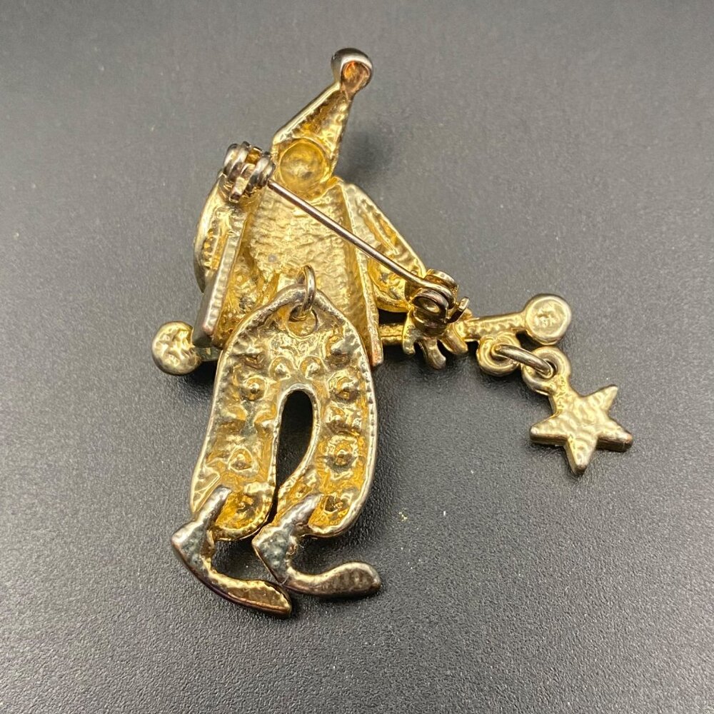 Vintage Gold Tone Dancing Clown Brooch Articulated Rhinestones Star Charm Baton - Picture 5 of 6